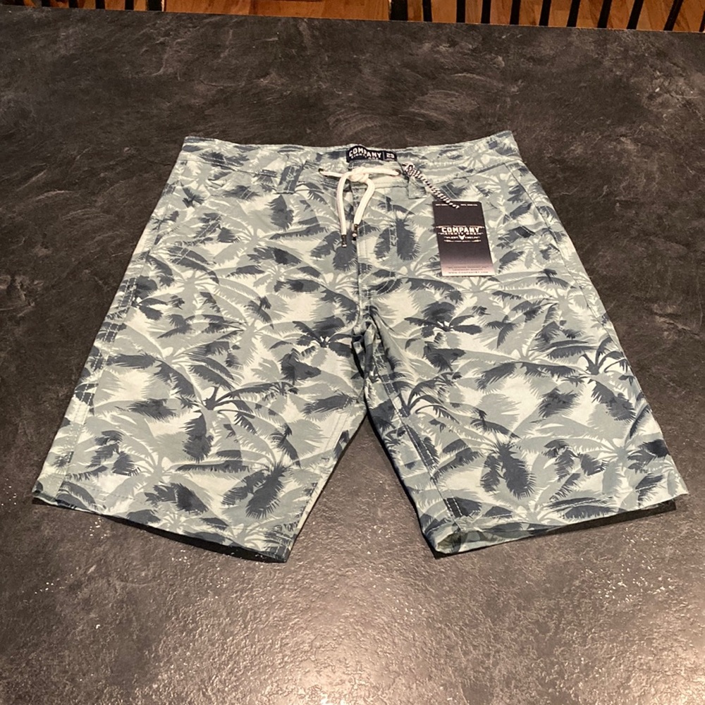 Men Company Eighty One Aqua green palm tree print Bermuda shorts size 29 - NWT